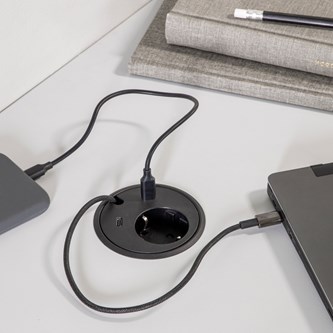 Powerdot med 1 stikkontakt og 2 USB-C