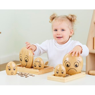 Træfigurer med følelsesudtryk