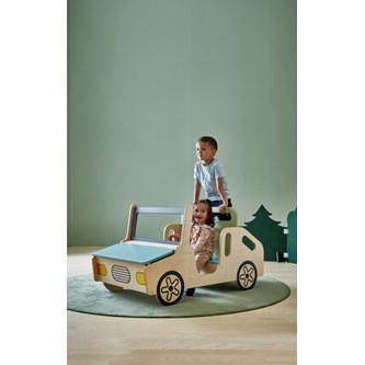Playwood bil i farver