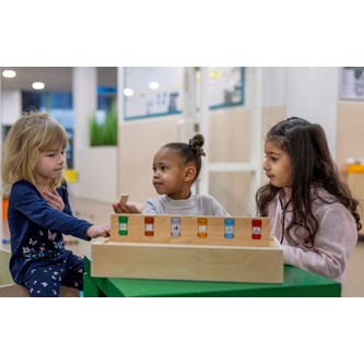 EDUCO sorter affald