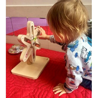 Roterende klokkeformet blomst