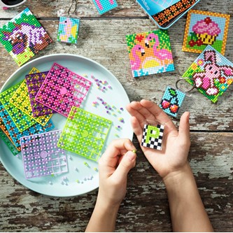 Pixel nøglevedhæng m/perleplade 10 stk.