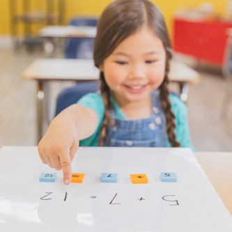 Domino, addition og subtraktion