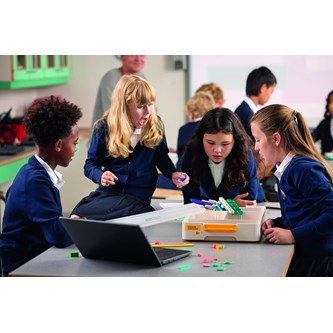 LEGO® Education Teknologiforståelse og AI 4.–6. klasse