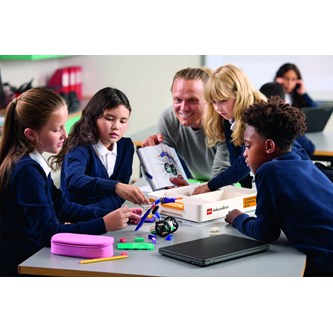 LEGO® Education Teknologiforståelse og AI 4.–6. klasse