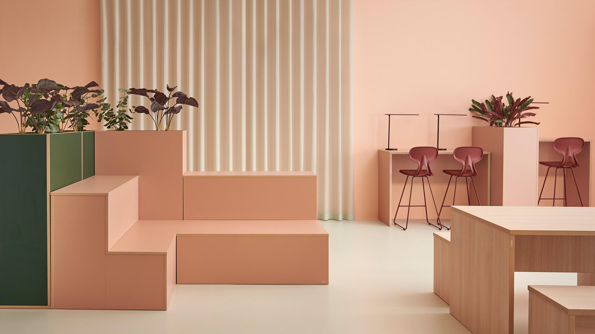 Scenemoduler, huler og bænke