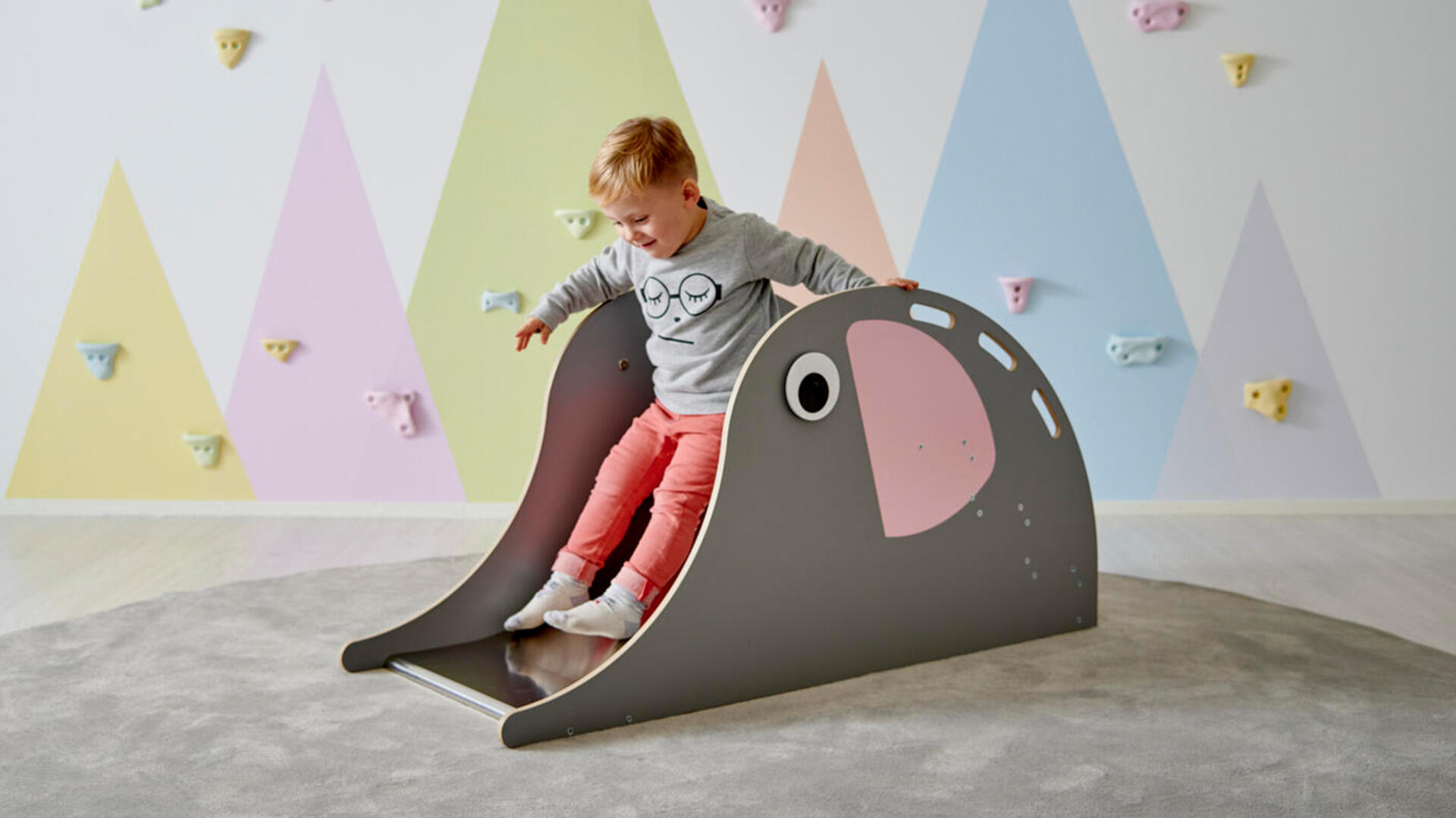 Rutsjebaner og trappe