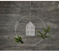 Julekrans med et hus