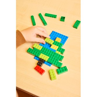 Lav et juletræ af LEGO