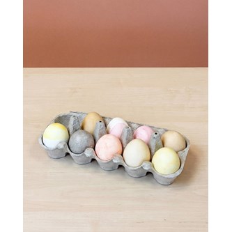 Mal æg med forskellige materialer