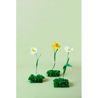 Påskelilje af kreppapir