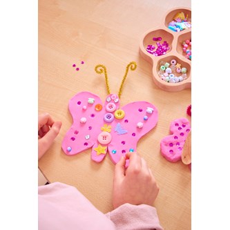 Dekorér en sommerfugl af ler